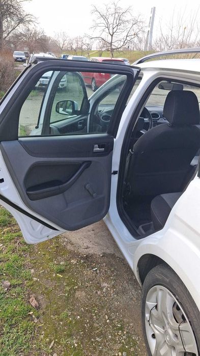 Vând Ford focus MK2 1.6 tdci 90cv 2010