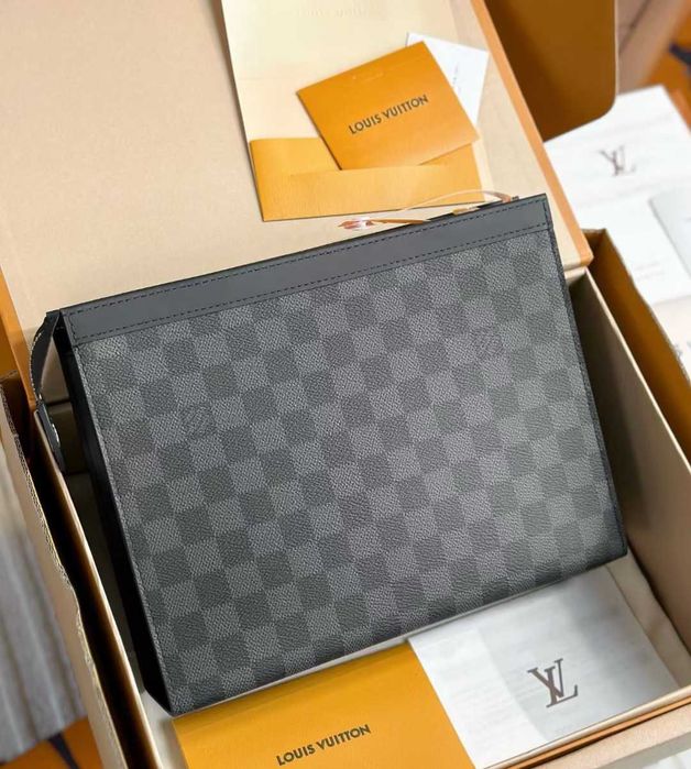 чанта Louis Vuitton Pochette Voyage