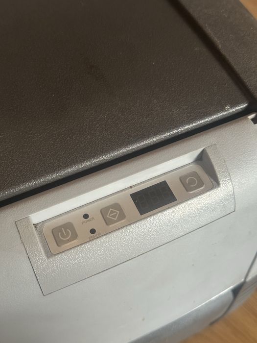 Vand frigider auto DOMETIC