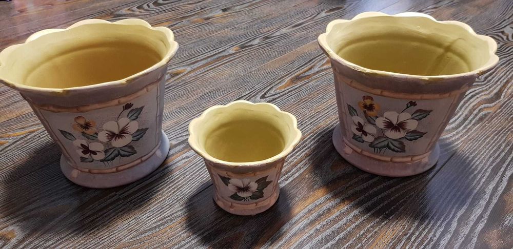 Ghiveci masca cu decoratiuni florale