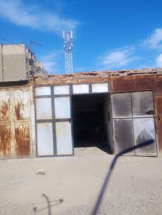 6чи микрорайонда бетонный гараж ичидаги нарсалари билан сотилади  30мл