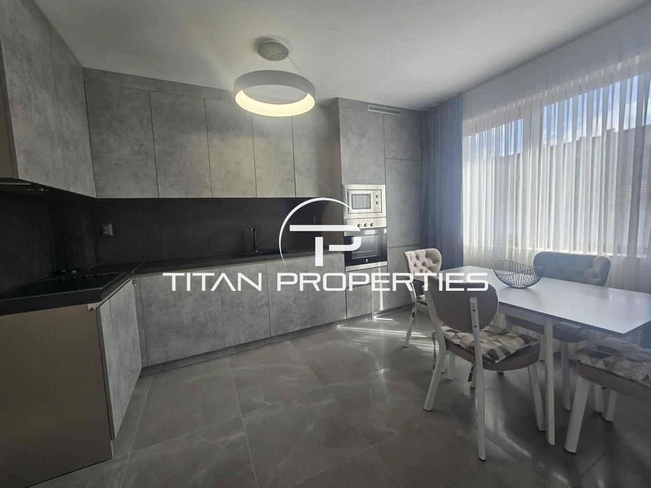 Дава се под наем Двустаен апартамент в Пловдив, Център - 75 кв.м за 612 € - Снимка #3