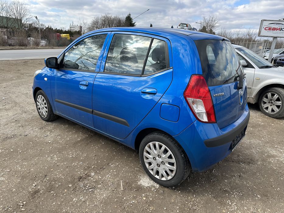 На Части Хюндай i10