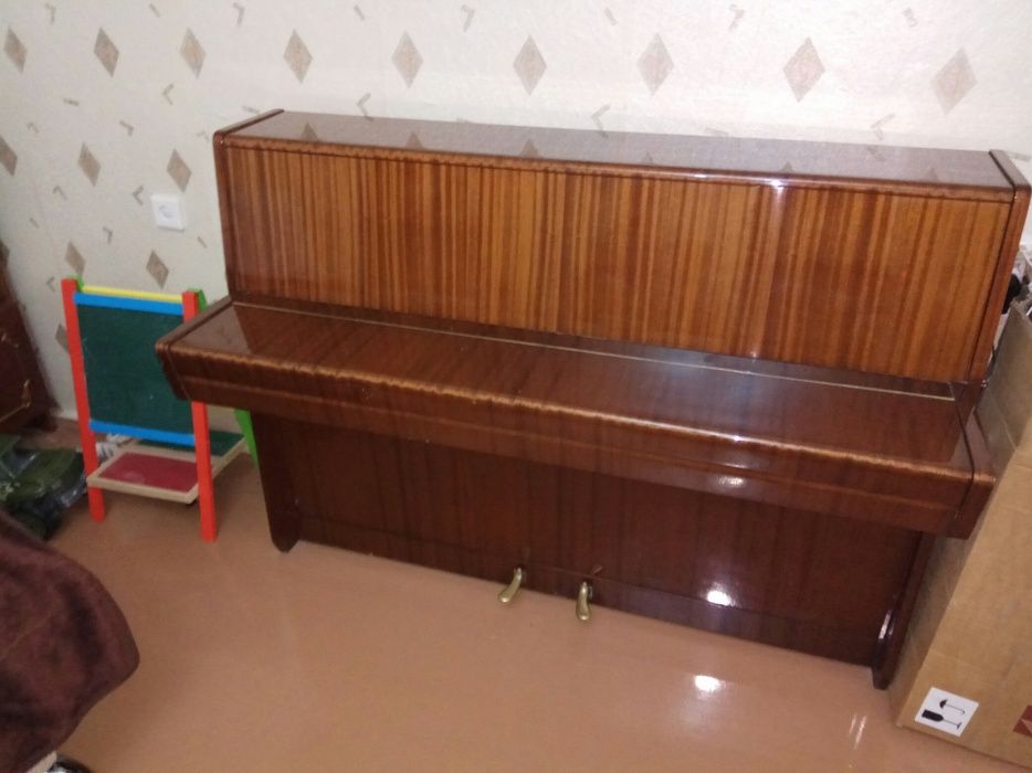 Пианино Petrof...