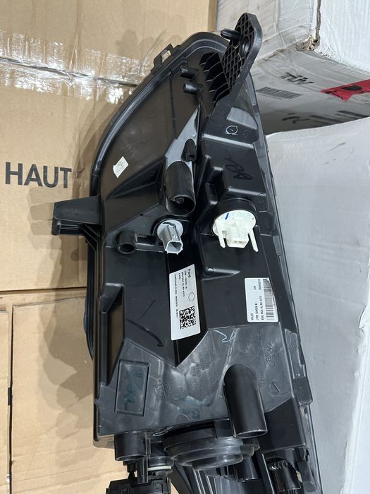 Ford KA MK3 преден Фар Десен Оригинален Форд Ка МК3 Нов ОЕМ