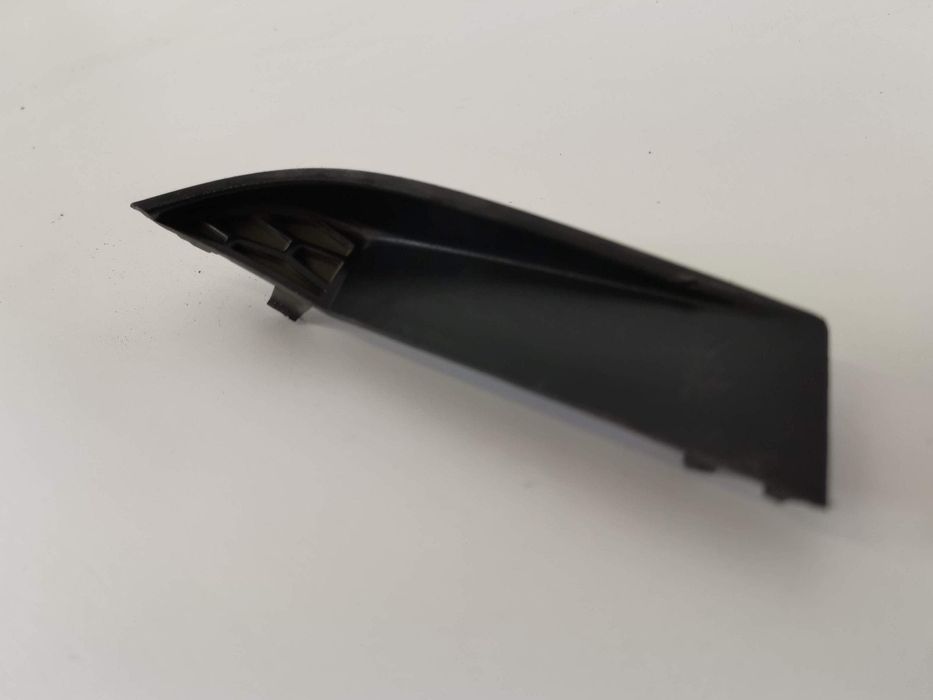 Декоративен Елемент Предна Броня Дясна Страна Ланд Ровер DISCOVERY SPO