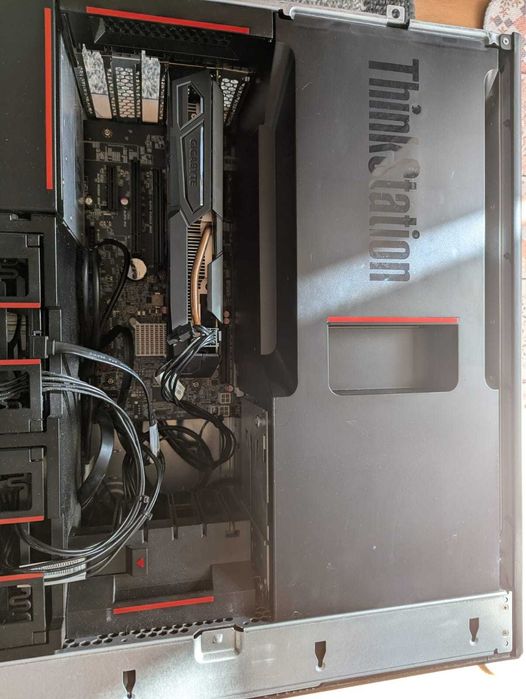 Workstation Lenovo Intel HEXA Core Xeon / 64 GB DDR4 ECC / GTX 1050 / SSD Samsung Evo