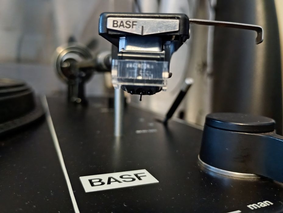 Vând pickup Akai AP A-2 și Basf 8120