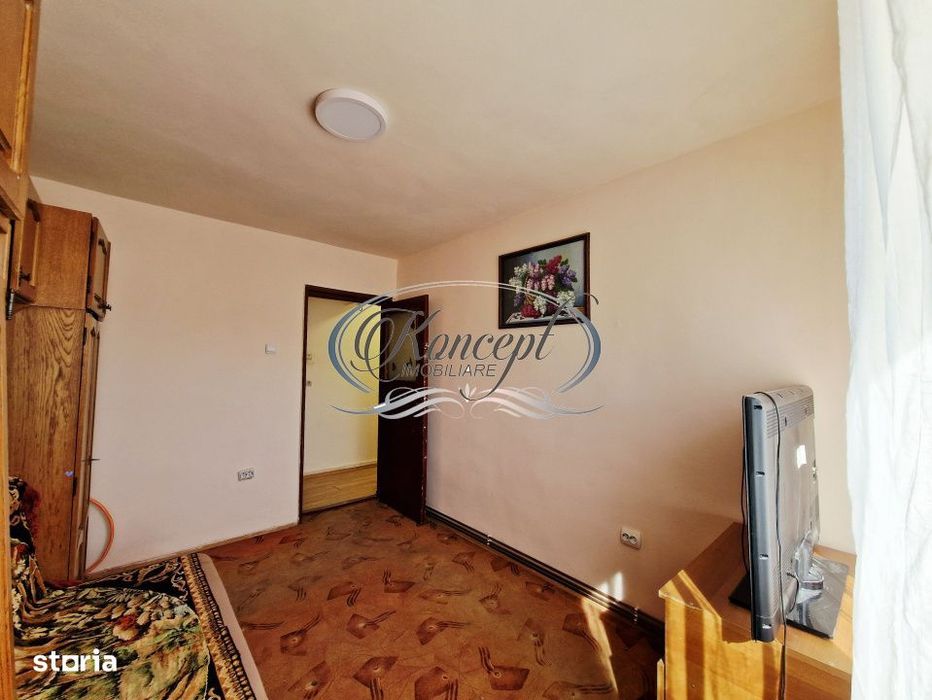 Apartament cu potential, orientare sud-est, 2 balcoane, zona Parang