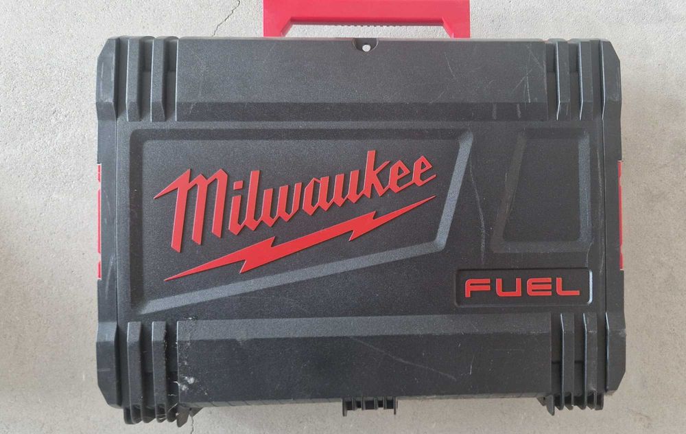 Milwaukee – 4 батерии M18 5.0Ah, 2 бързи зарядни и куфар HD Box - Чисто нов комплект