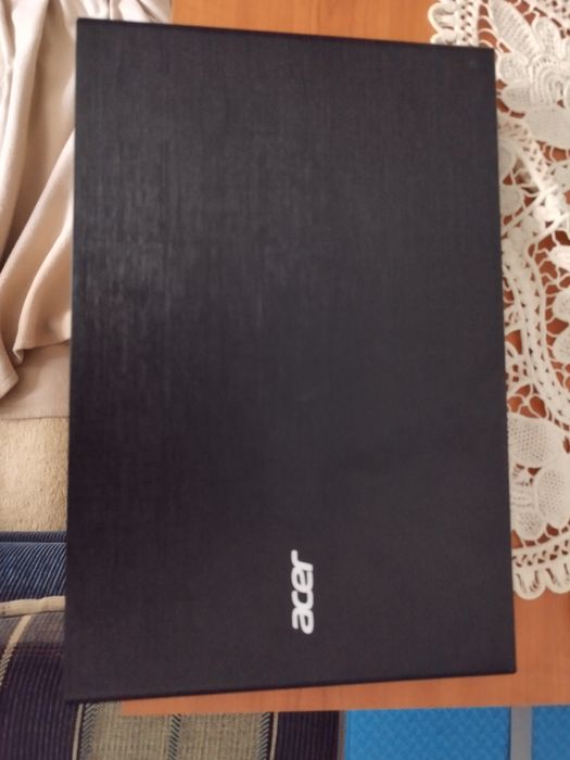 Vând laptop Acer