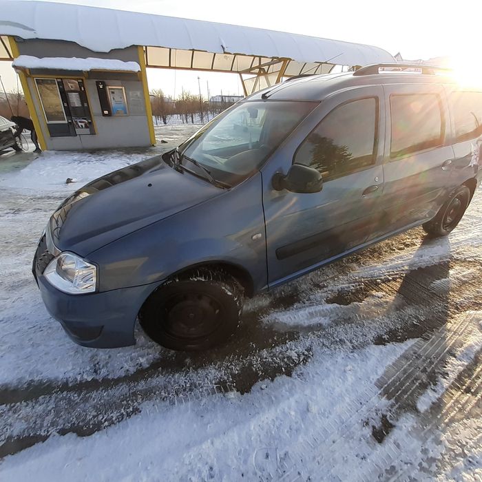 Vând dacia Logan mcv