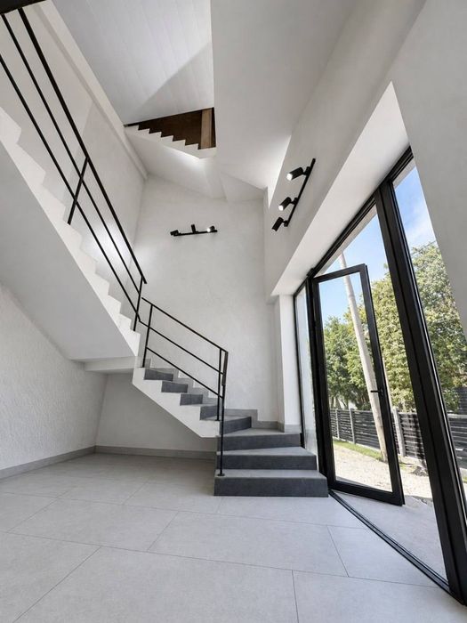 СРОЧНО! Аренда нежилого коммерческого помещения— 555 м²
Кибрай, ул.