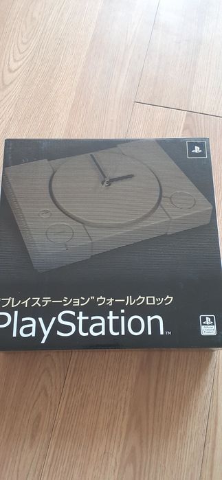 Юбилейные часы Playstation