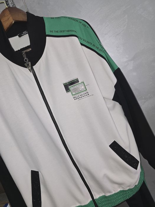 Спортивный костюмы разного фасона