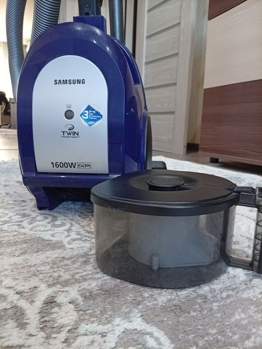 Продам пылесос Samsung