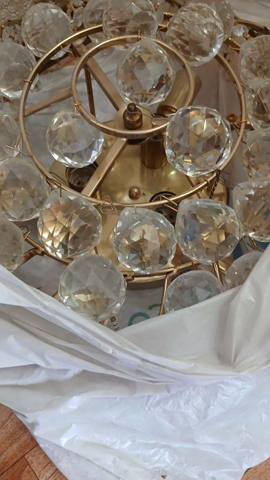 Люстра отдам. 3000!