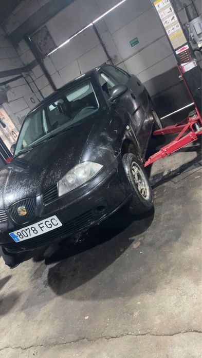 Vand sau dezmembrez seat cordoba