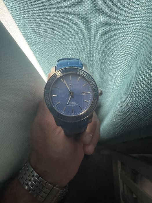 Vand ceas automatic  nou