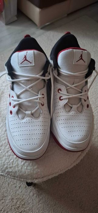 Vand Jordan max aura 5 original marimea 39 originali