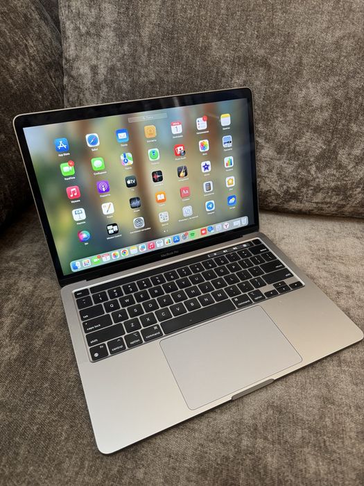 Macbook Pro 13 M1 2020 года