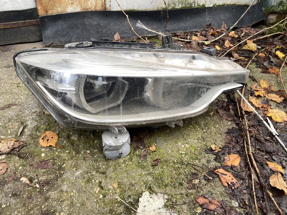 Far BMW seria 3 F30 F31 Facelift 2015 - 2019 far Dreapta led