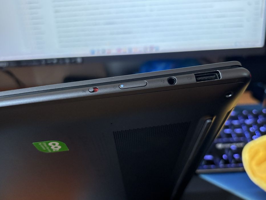 Lenovo Yoga Pro 7 14ARP8