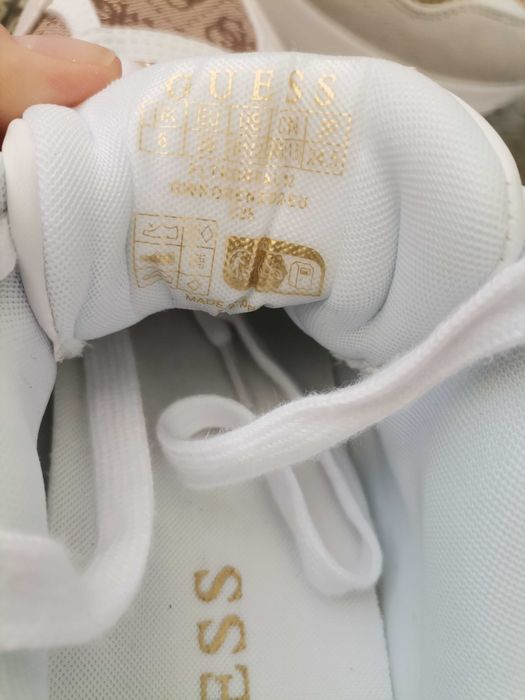 Оригинални дамски  обувки Guess