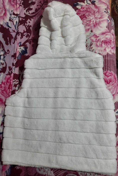 Vesta blana alba transport gratuit