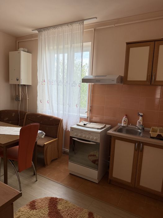 Inchiriez apartament 2 camere in Deva