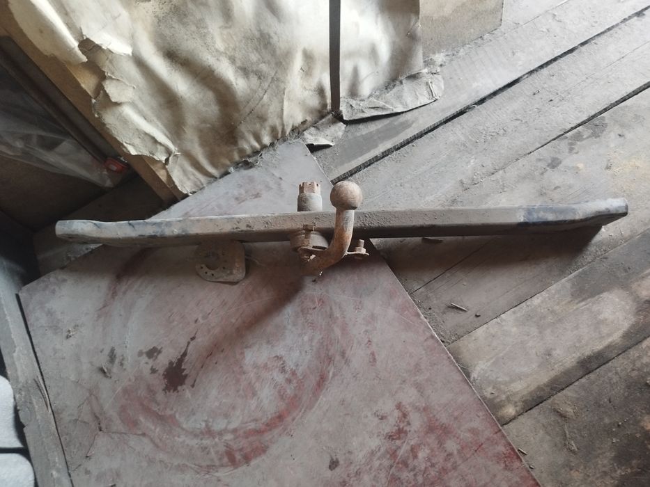 Фаркоп на Мерседес 220