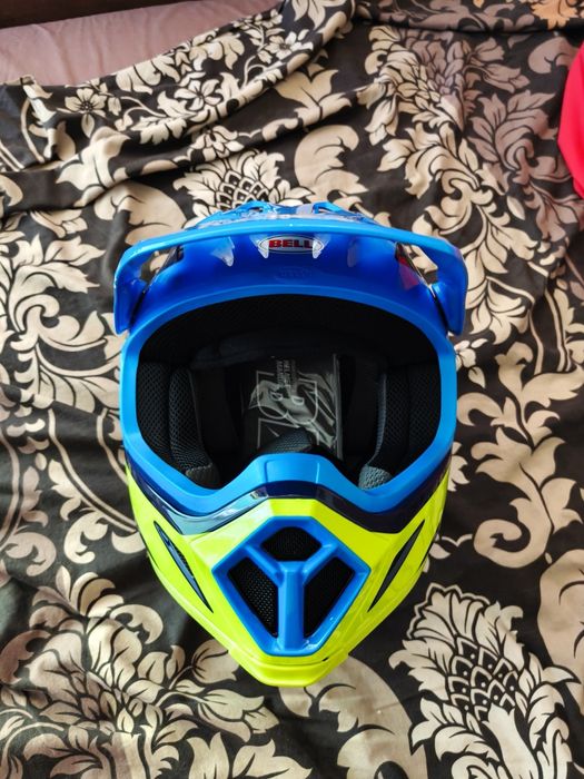 Каска за мотор, мотокрос, адвенчър Bell MX9 Mips