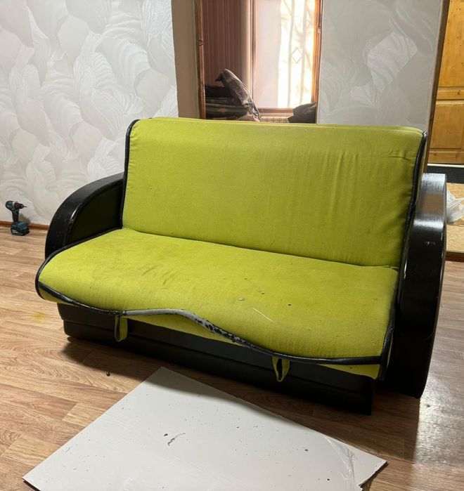 Стенка, диван , всё в хорошем состоянии