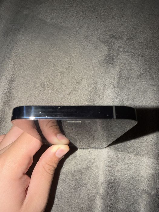 Dau la schimb ps4,1tb , iphone 12 pro 128 gb, mufa trebuie schimbata si mai am cateva jocuri la ps4, accept si oferte cash