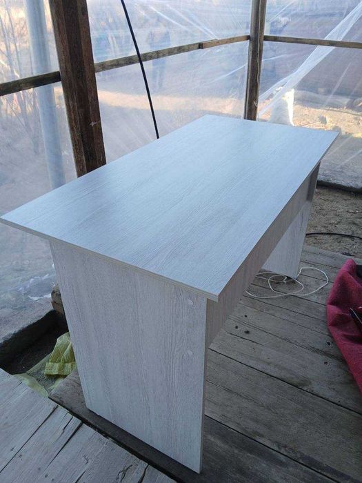 Parta va kampyuter stoli