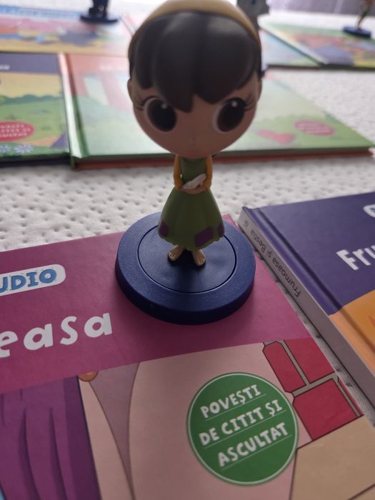 Carte+figurina Cenusareasa