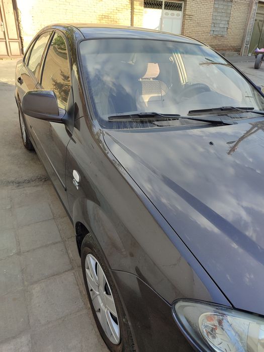 Машина Gentra Chevrolet