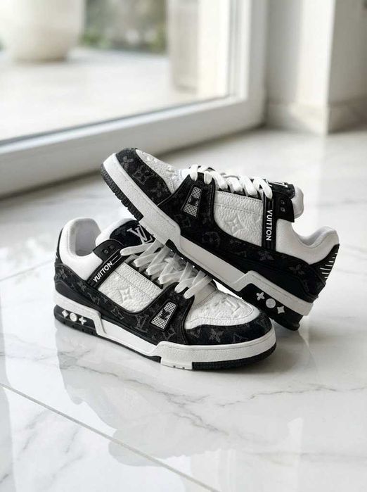 Adidasi LV Trainers Clasic - Negru-Alb - FULL BOX - Calitate PREMIUM