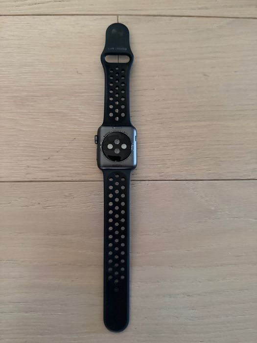 Apple Watch Series 3 Nike+ 38mm Space Gray – 2 curele originale
