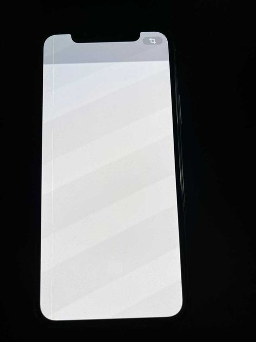 Iphone 11 PRO рабочий, пострадавший после удара !