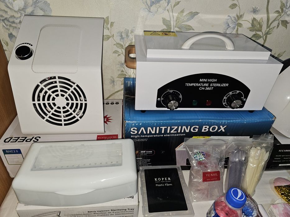 Маникюр и педикюр