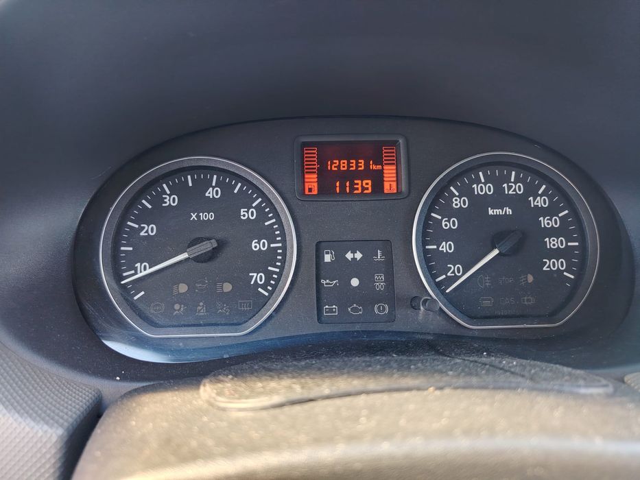Vând Dacia Logan 2011 1.6 mpi