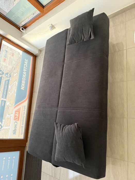 Разтегателен диван