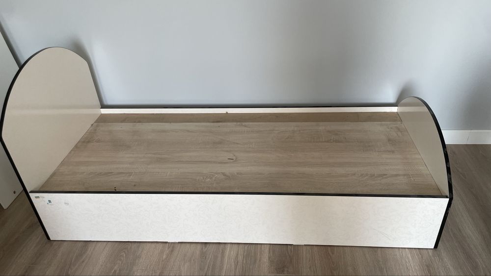 Детская кровать с матрасом