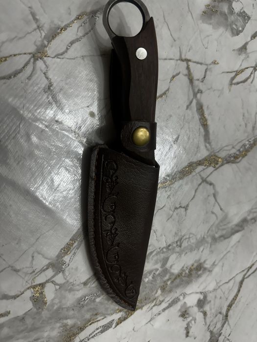 Продам нож с чехлом!