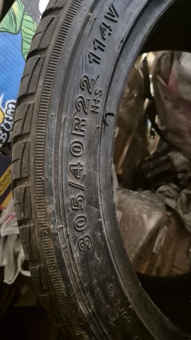 1 резина 305/40 r22