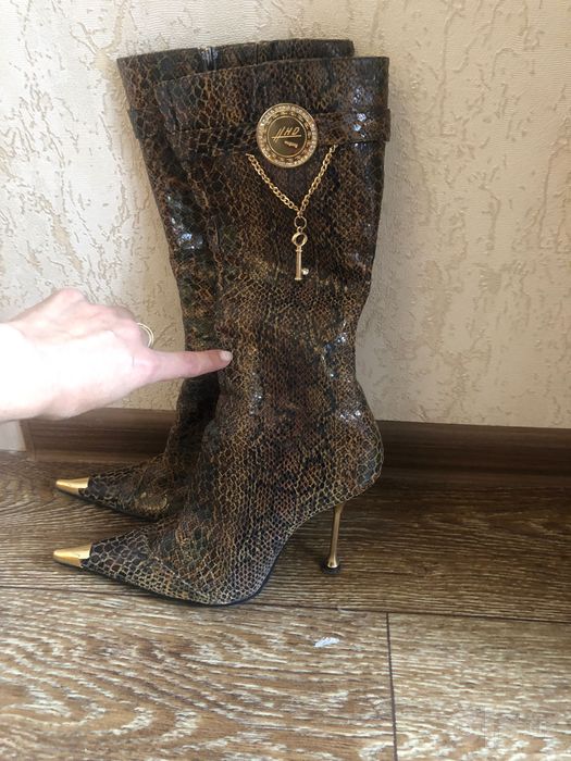 Продам красивые итальянские сапожки, кожаные