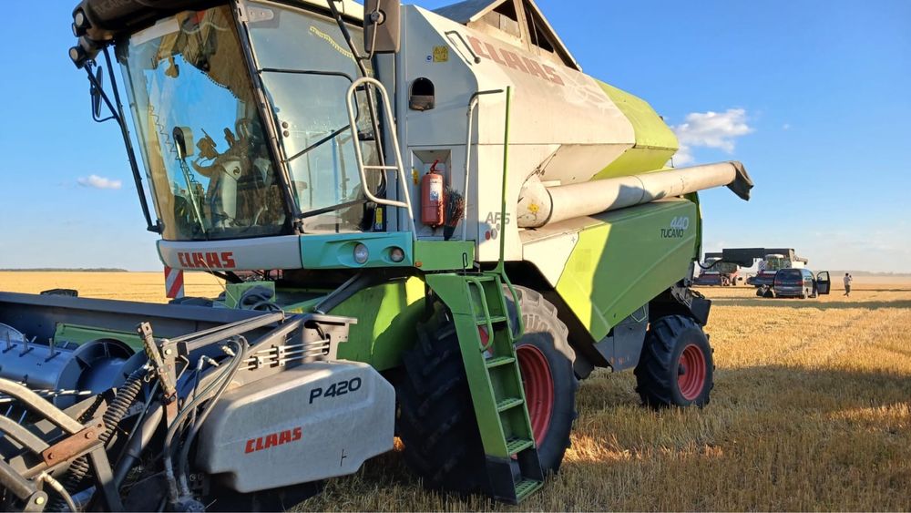 Комбай Tucano CLAAS 440