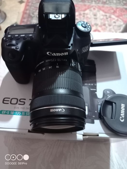 Продам фотоаппарат Canon eos 70D