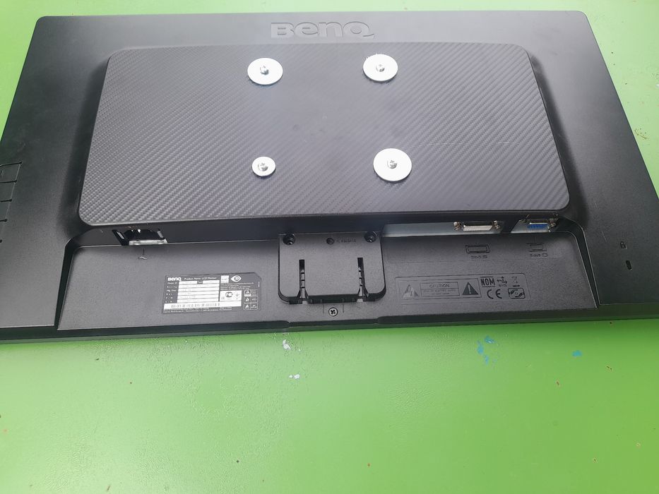 Monitor mare Benq 24 inch pt camere
